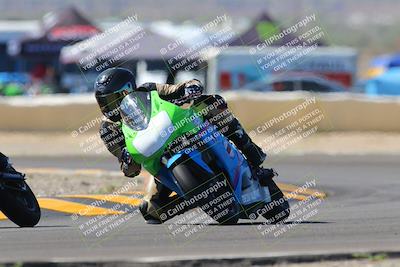 media/Oct-09-2022-SoCal Trackdays (Sun) [[95640aeeb6]]/Turn 2 (1110am)/